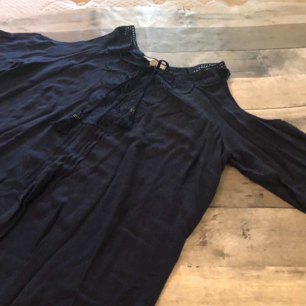 Navy top
